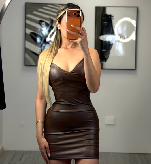 Vestido Café Vinil